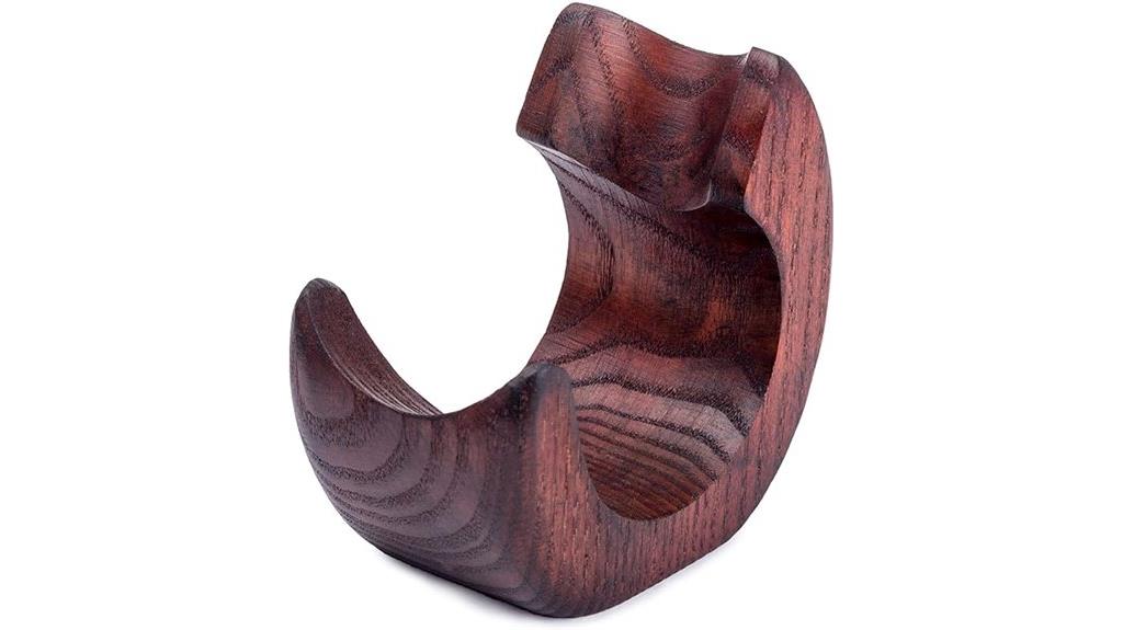 wooden tobacco pipe stand